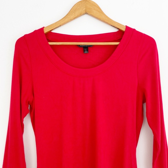 Banana Republic Red Ribbed 3/4 Sleeves Top Size Small - Picture 2 of 15